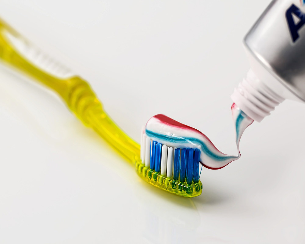 Зубные пасты из масс-маркета: какими можно пользоваться?